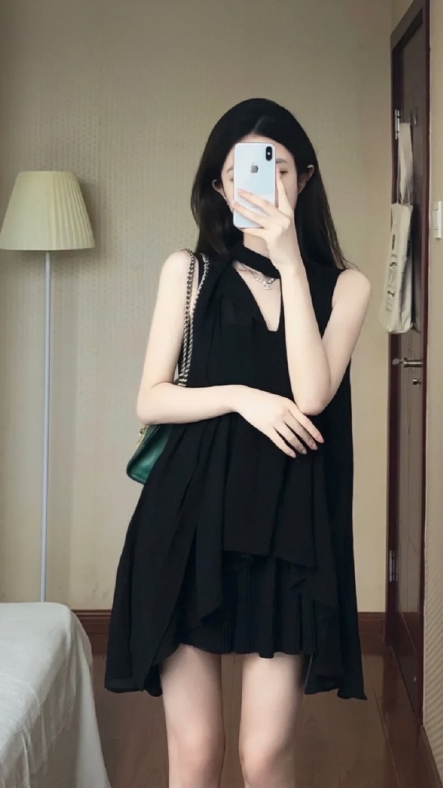还是觉得黑色好看