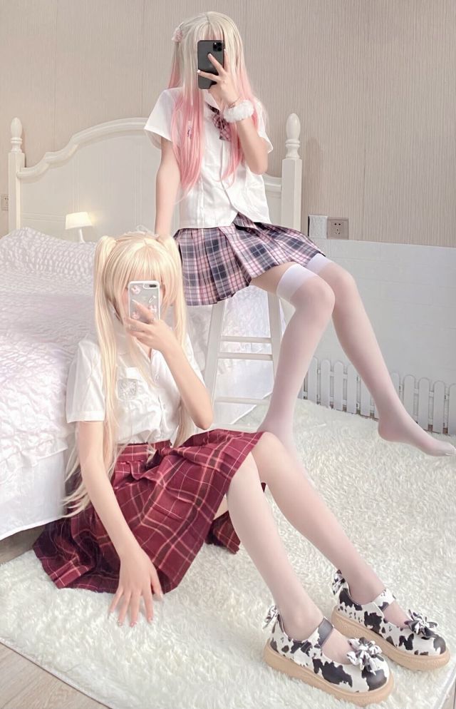 JK美女微信聊天背景墙壁纸