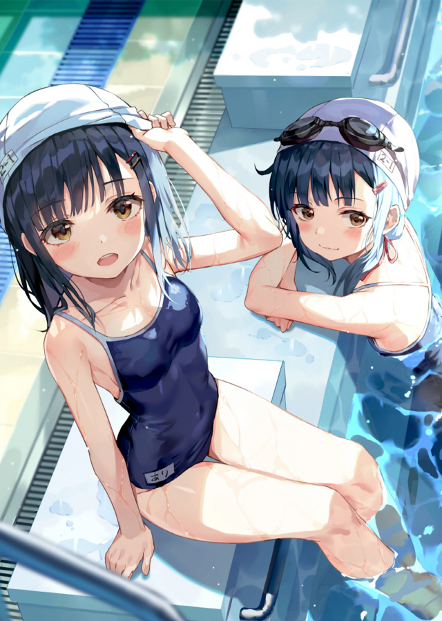 泳衣少女