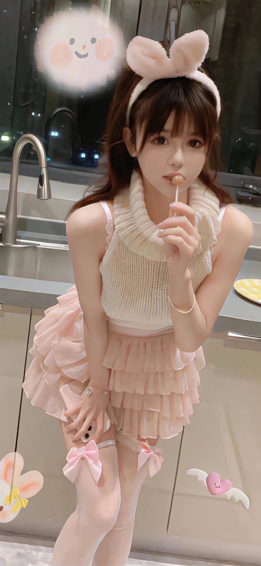 女孩调皮可爱