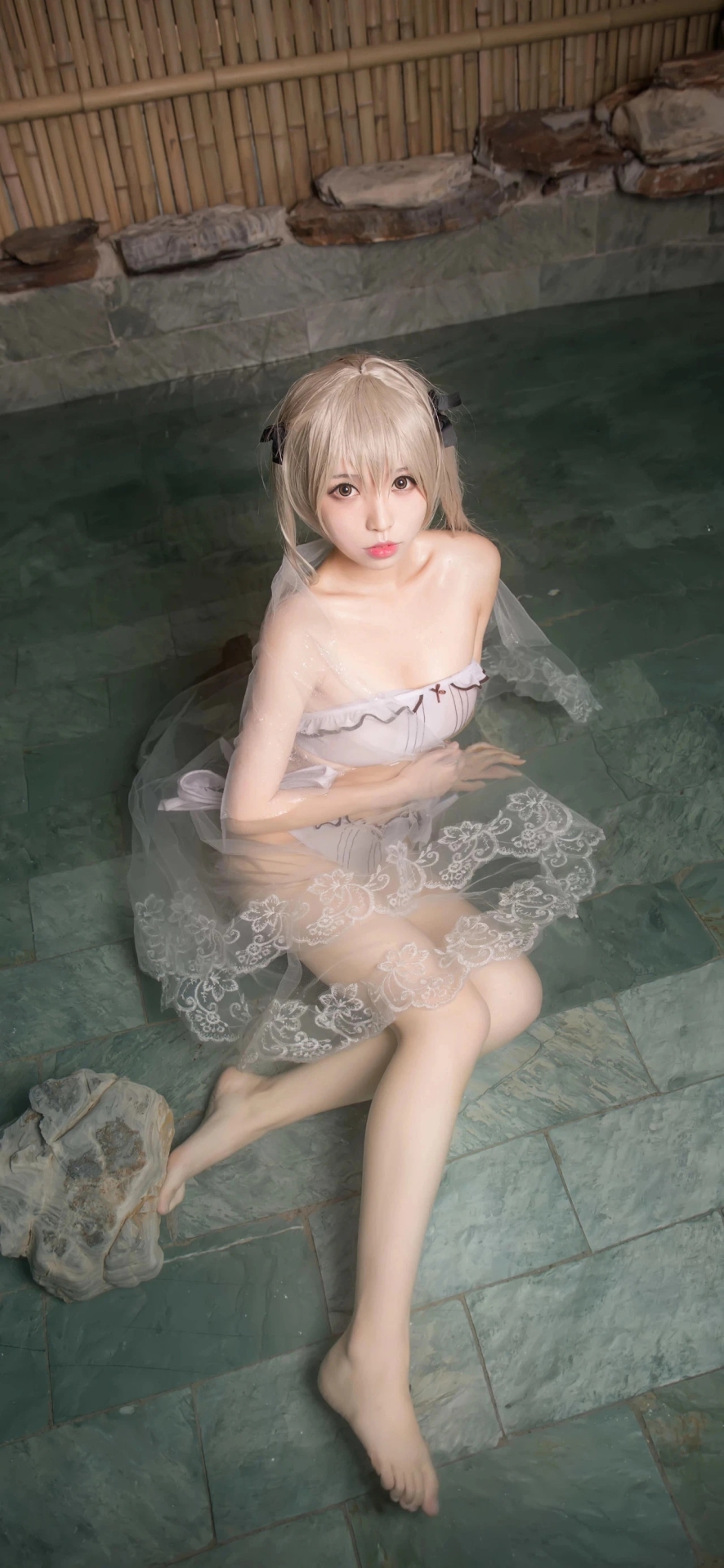 微信聊天壁紙溫泉少女