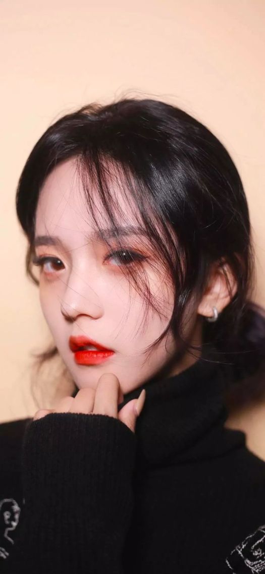 微信個人主頁背景圖片假裝女朋友壁紙77