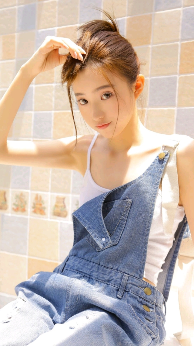 2022年微信背景图片大全高清氧气小美女