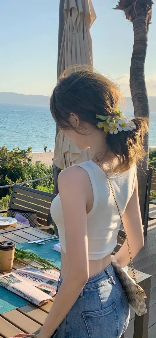 微信聊天背景墙壁纸窈窕淑女