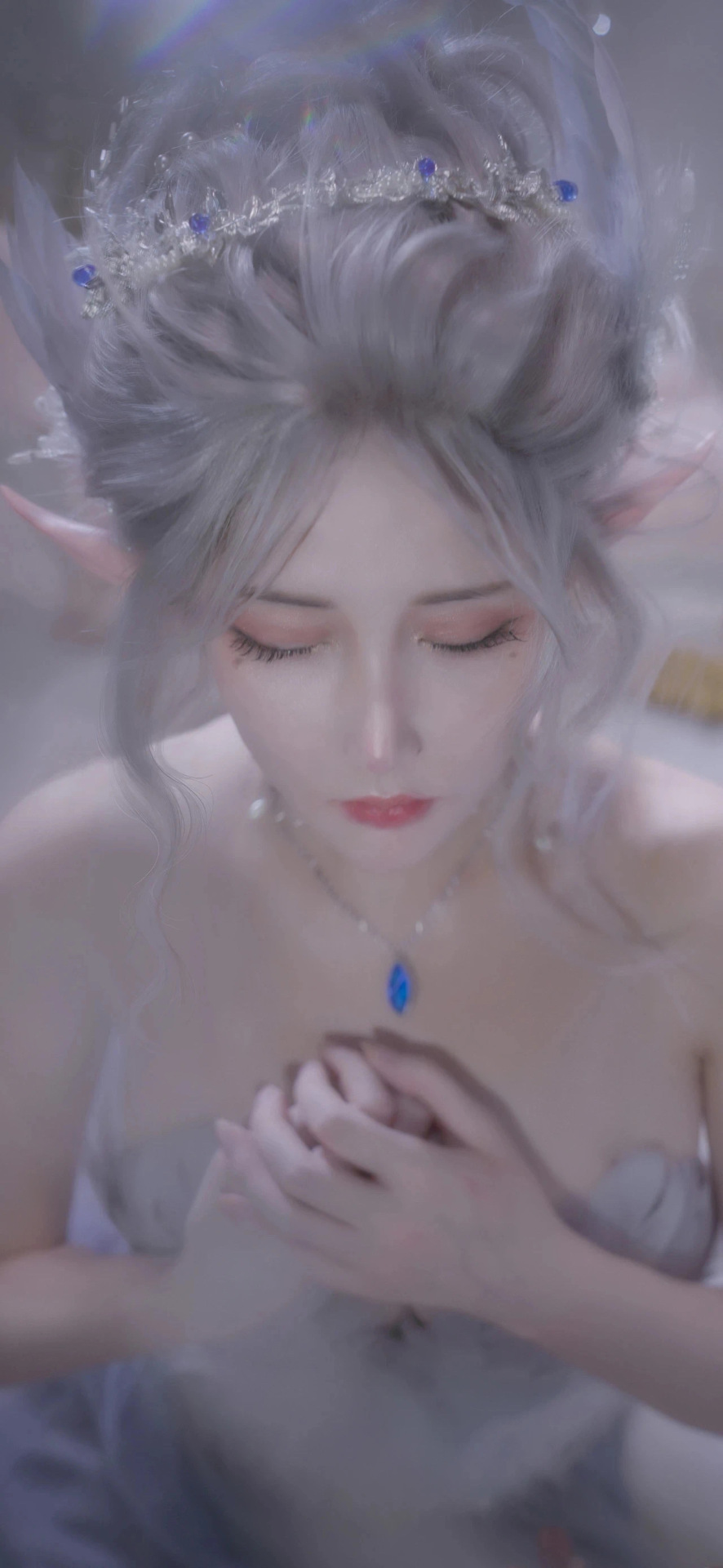 聊天背景圖片微信美女女生cos壁紙

